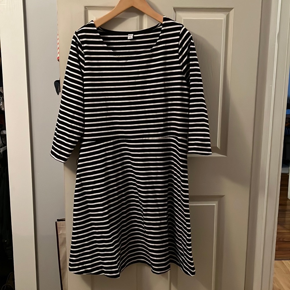Old Navy XXL Black/White Striped Knit Dress